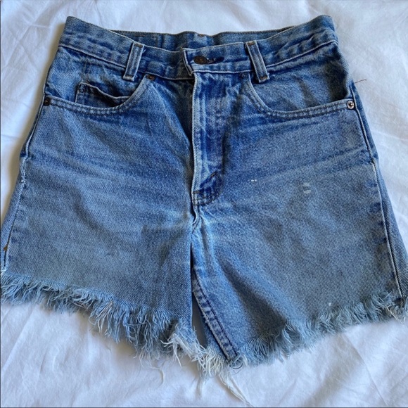 Levi's Pants - Levi’s vintage mid high waisted shorts